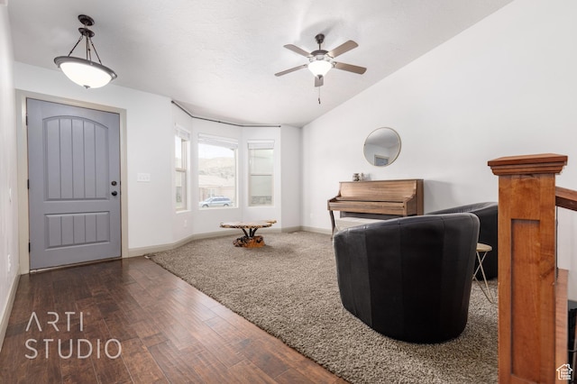 267 N 250 W, La Verkin, UT 84745 - foyer entrance featuring baseboards, lofted ceiling, and wood finished floors