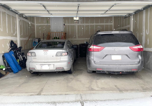 1999 E Abbey Way, Eagle Mountain, UT 84005 - garage with a garage door opener