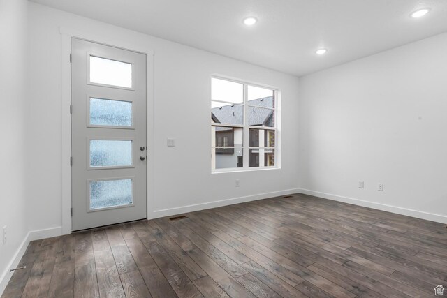 1791 N 180 E, Heber City, UT 84032 - foyer with dark wood-style flooring, baseboards, and recessed lighting