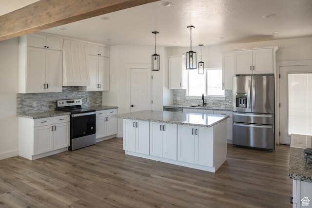 2159 W 520 S, Roosevelt, UT 84066 - kitchen featuring appliances with stainless steel finishes, tasteful backsplash, white cabinetry, and recessed lighting