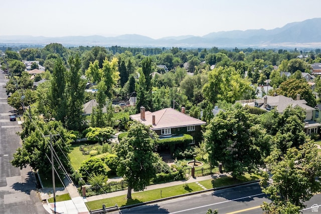 bird's eye view featuring a mountain view