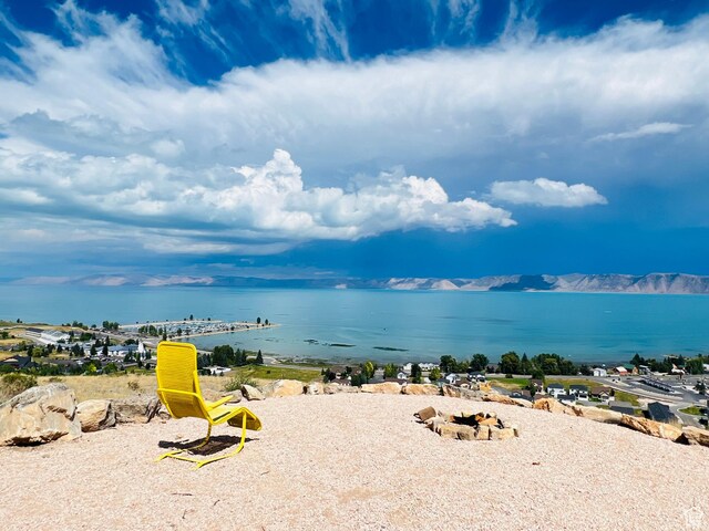 588 W Raspberry Patch Rd, Garden City, UT 84028 - water view