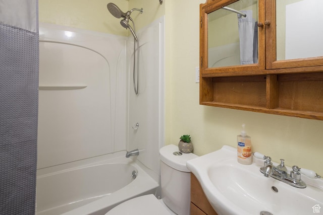 full bath featuring toilet, vanity, and shower / bath combination with curtain