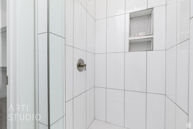 445 N 250 E, La Verkin, UT 84745 - bathroom featuring tiled shower and tile walls