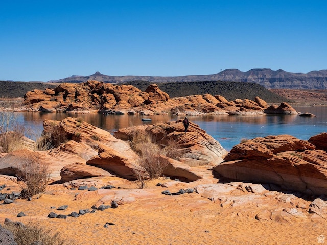 2596 S Gritton St, Hurricane, UT 84737 - property view of water with a mountain view