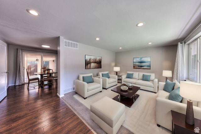 414 W Park Dr W Unit 14, Moab, UT 84532 - living room featuring wood finished floors, recessed lighting, baseboards, and visible vents
