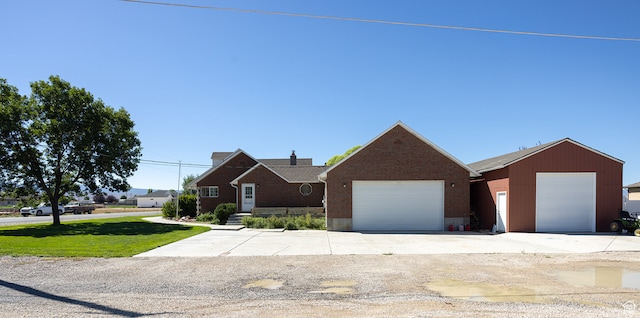 310 S 100 W, Centerfield, UT 84622 - single story home featuring a garage and a front yard