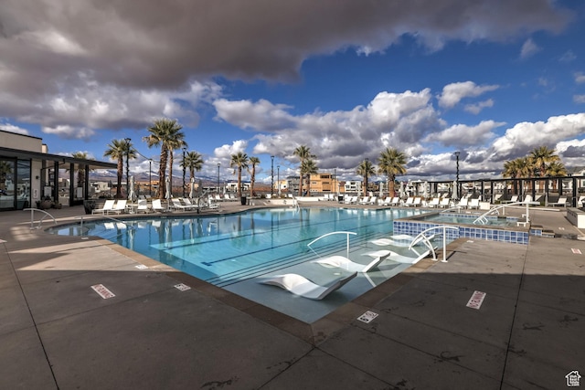 581 W Cypress Umber Dr Unit 34, St George, UT 84790 - community pool with a patio area