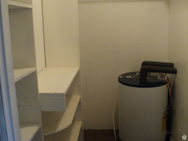 50 W 250 N, Midway, UT 84049 - utility room featuring gas water heater