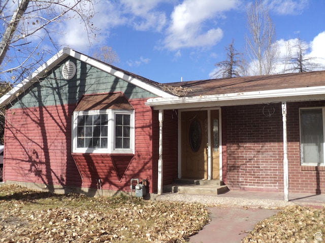 50 W 250 N, Midway, UT 84049 - view of front facade with brick siding