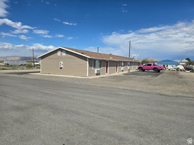 570 W Main St, Green River, UT 84525 - view of front of property with uncovered parking