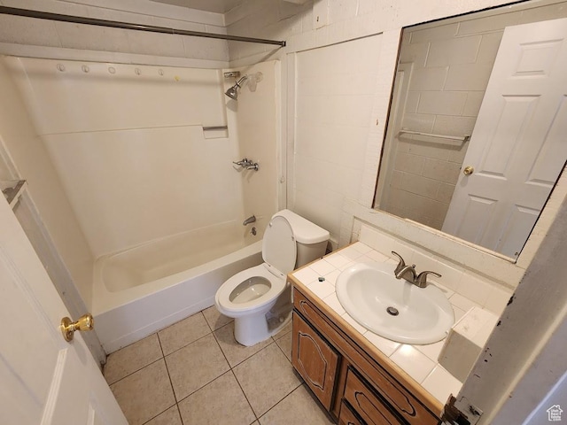 370 W 620 N, Castle Dale, UT 84513 - bathroom with tile patterned flooring, toilet, vanity, and bathing tub / shower combination