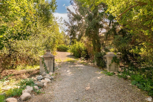 2633 E 6200 S, Holladay, UT 84121 - view of road