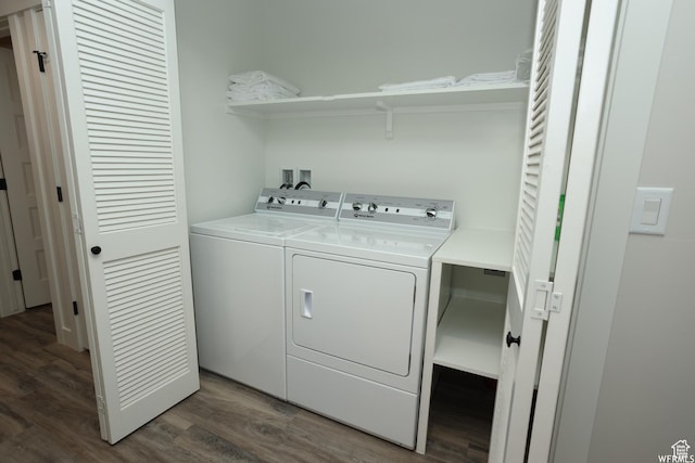 553 S 100 W Unit 203, Richfield, UT 84701 - laundry room featuring washing machine and dryer and wood finished floors