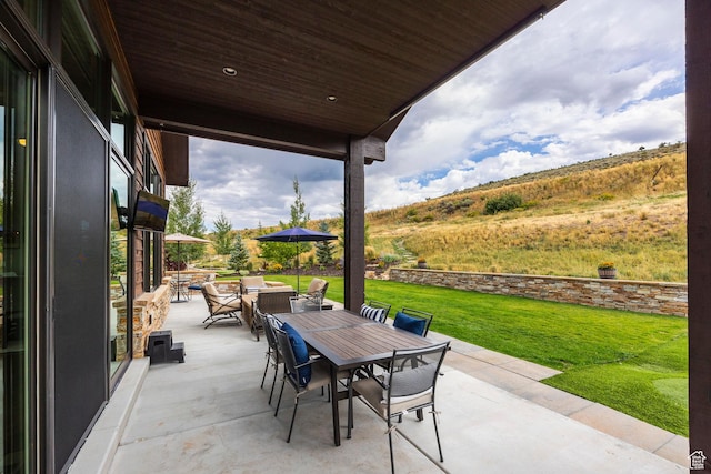view of patio with outdoor dining space