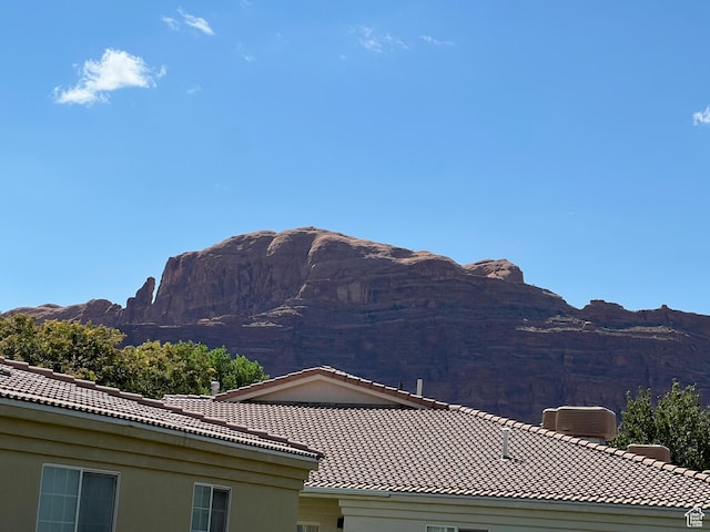 592 W Hale Ave, Moab, UT 84532 - view of mountain background