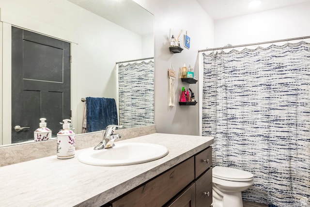 67 E 500 S Unit B102, Heber City, UT 84032 - bathroom with vanity, toilet, and a shower with curtain