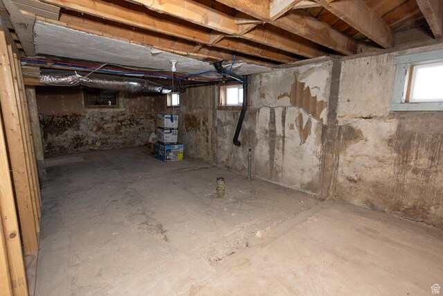 566 S Main St, Lyman, UT 84749 - basement with plenty of natural light