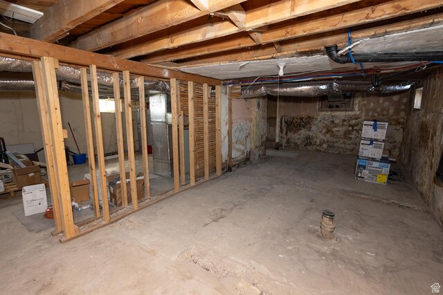 566 S Main St, Lyman, UT 84749 - view of unfinished below grade area