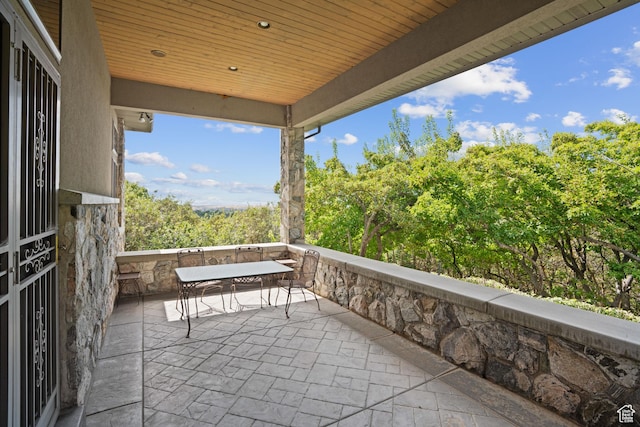 5210 Skyline Pkwy, Ogden, UT 84403 - balcony with a patio