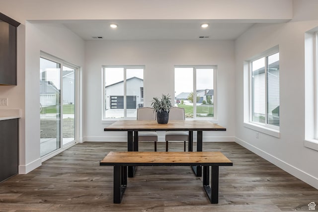 626 W 20 N, Hyrum, UT 84319 - dining space with plenty of natural light, baseboards, dark wood-style floors, and recessed lighting