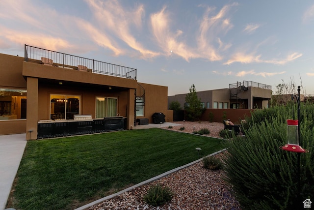 3318 S Red Rock Way, Hurricane, UT 84737 - view of yard featuring a balcony