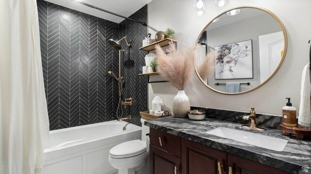 643 W Ridgewood Cir, Farmington, UT 84025 - full bathroom featuring toilet, shower / bath combo with shower curtain, and vanity