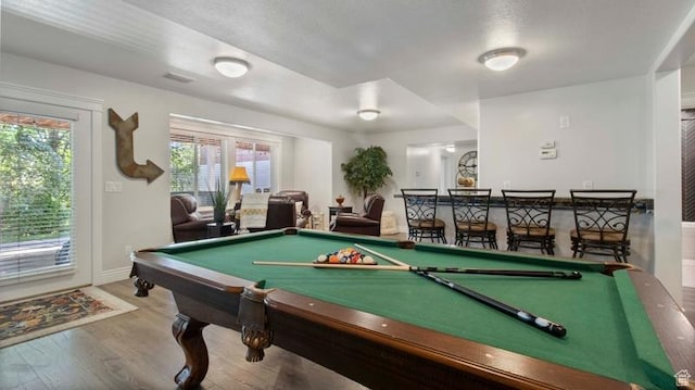 643 W Ridgewood Cir, Farmington, UT 84025 - recreation room with visible vents, billiards, baseboards, and wood finished floors