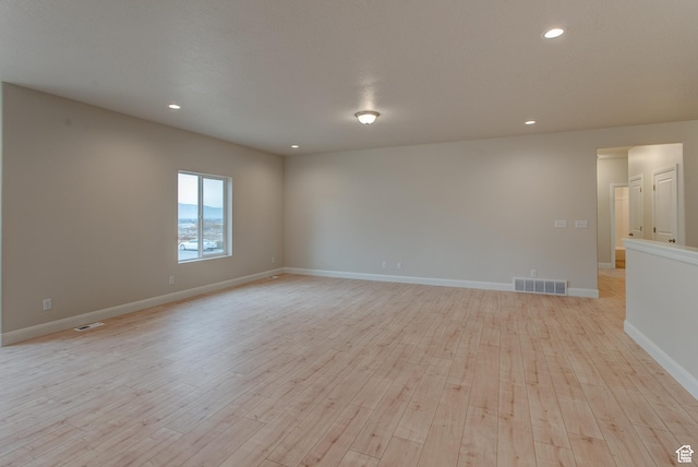 1641 S Windsong Dr Unit 371, Santaquin, UT 84655 - unfurnished room with light wood-type flooring, recessed lighting, and baseboards