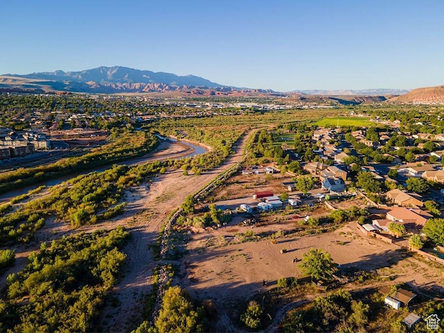 bird's eye view with a mountain view