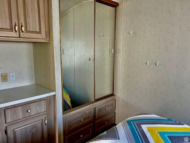 448 E Telegraph # 26, Washington, UT 84780 - bedroom with wallpapered walls
