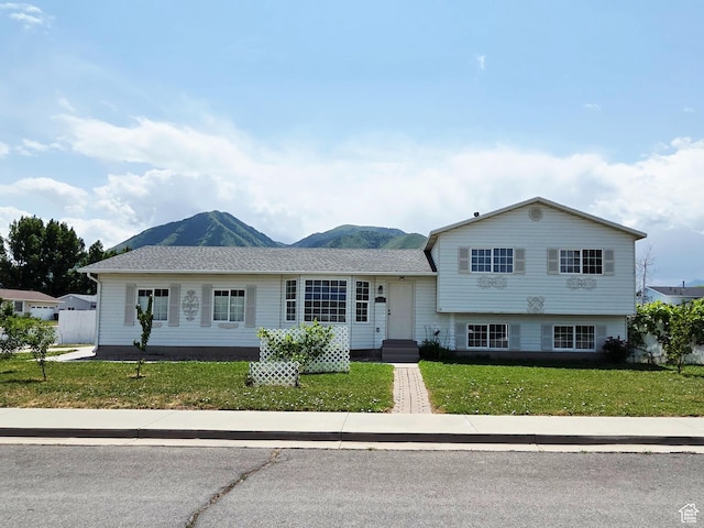 2834 E 1320 S, Spanish Fork, UT 84660 - view of front of house with a front lawn and a mountain view