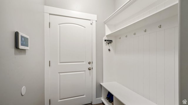 209 N Elk Ridge Dr, Elk Ridge, UT 84651 - view of mudroom