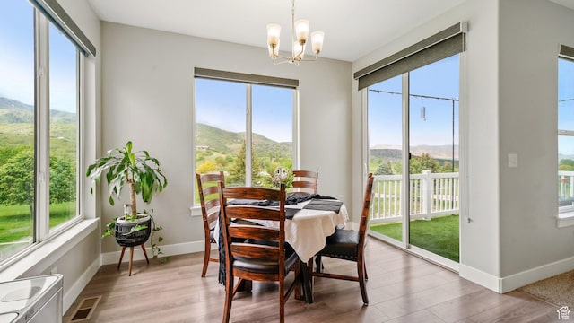 209 N Elk Ridge Dr, Elk Ridge, UT 84651 - dining space featuring a mountain view and plenty of natural light