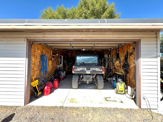 1942 N Sevier Valley Canal Rd, Richfield, UT 84701 - view of garage