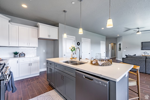 278 N 2020 W, Hurricane, UT 84737 - kitchen featuring sink, appliances with stainless steel finishes, and white cabinets