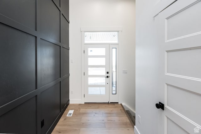 110 S 950 E Unit 45, Hyde Park, UT 84318 - entrance foyer featuring light hardwood / wood-style flooring