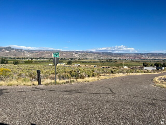 3 S Landslide Rd E, Central Valley, UT 84754