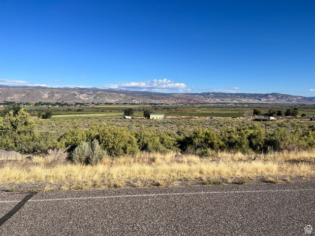 3 S Landslide Rd E, Central Valley, UT 84754