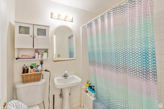 48 E 200 N, Salt Lake City, UT 84103 - bathroom with a sink, toilet, and shower / bath combination with curtain