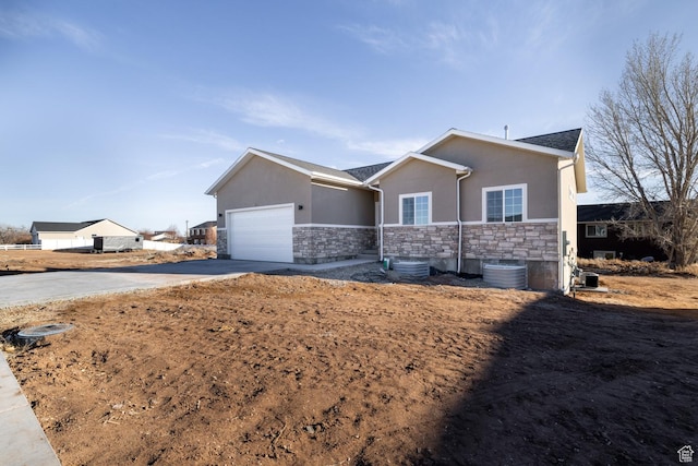462 E 1035 S, Roosevelt, UT 84066 - single story home featuring a garage