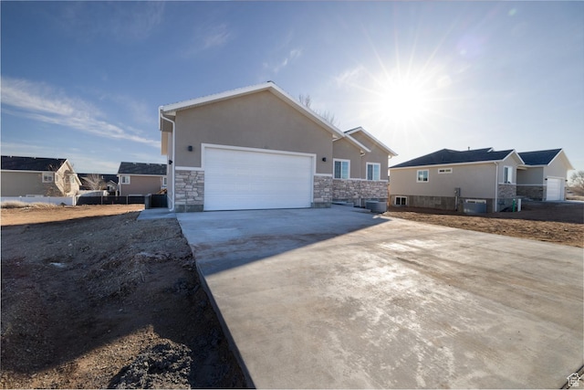 462 E 1035 S, Roosevelt, UT 84066 - view of front facade featuring a garage