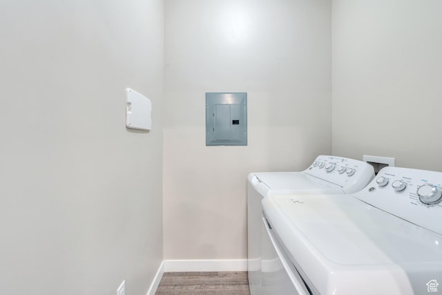 548 E 300 N, Vineyard, UT 84059 - clothes washing area featuring independent washer and dryer, electric panel, laundry area, and baseboards