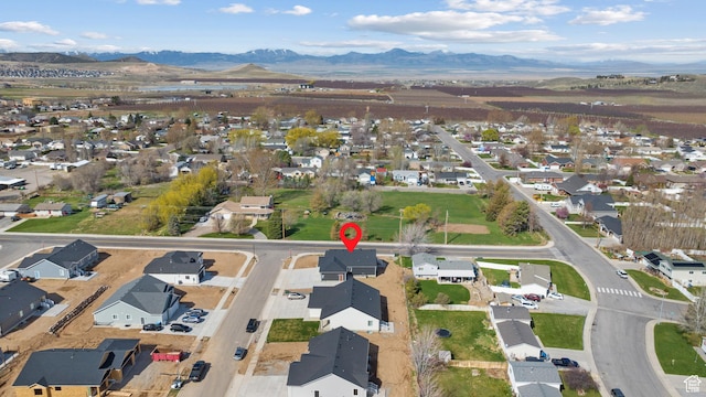 292 500 N, Santaquin, UT 84655 - drone / aerial view featuring a mountain view and a residential view