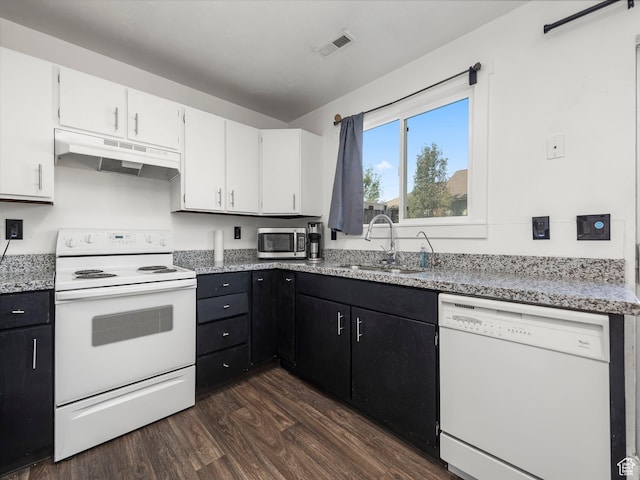 435 E 790 S Unit 8, Pleasant Grove, UT 84062 - kitchen featuring a sink, visible vents, white appliances, under cabinet range hood, and dark wood-type flooring