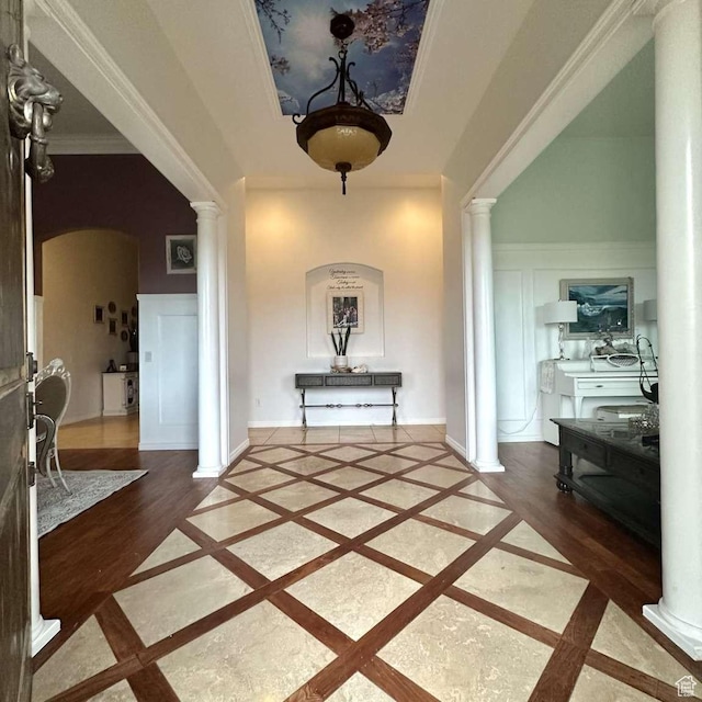 1350 E 600 S, Richfield, UT 84701 - hall with baseboards, decorative columns, and arched walkways