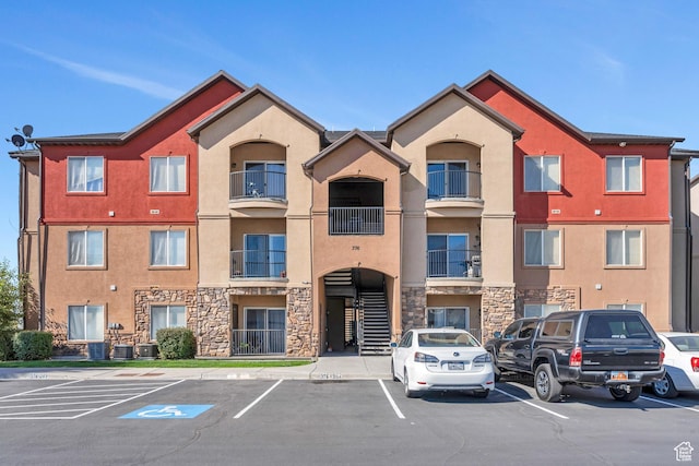 376 S 740 W Unit 102, Pleasant Grove, UT 84062 - view of property featuring uncovered parking