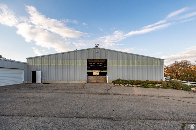 view of pole building featuring a garage