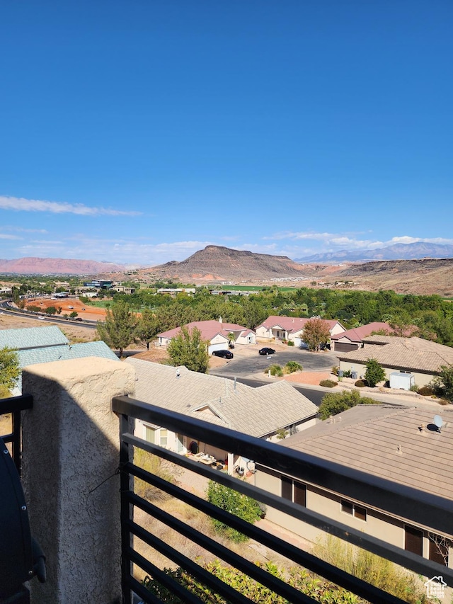 804 W Obsidian Dr S, St George, UT 84770 - view of mountain feature featuring a residential view