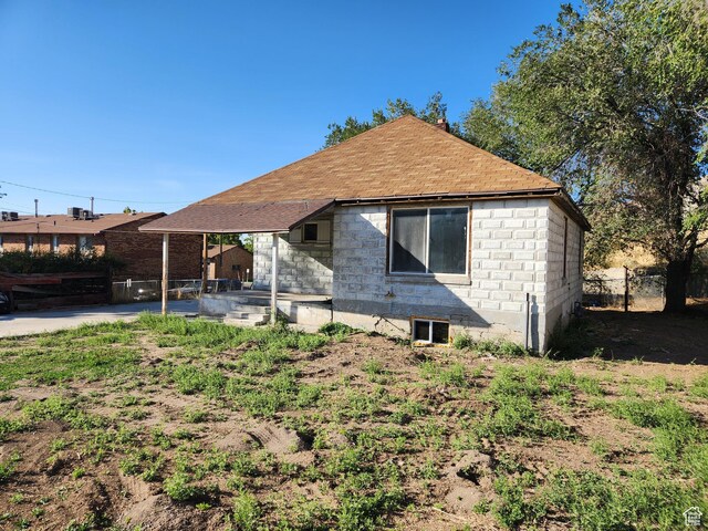 1083 E 400 N, Spanish Fork, UT 84660 - view of front of home with a shingled roof